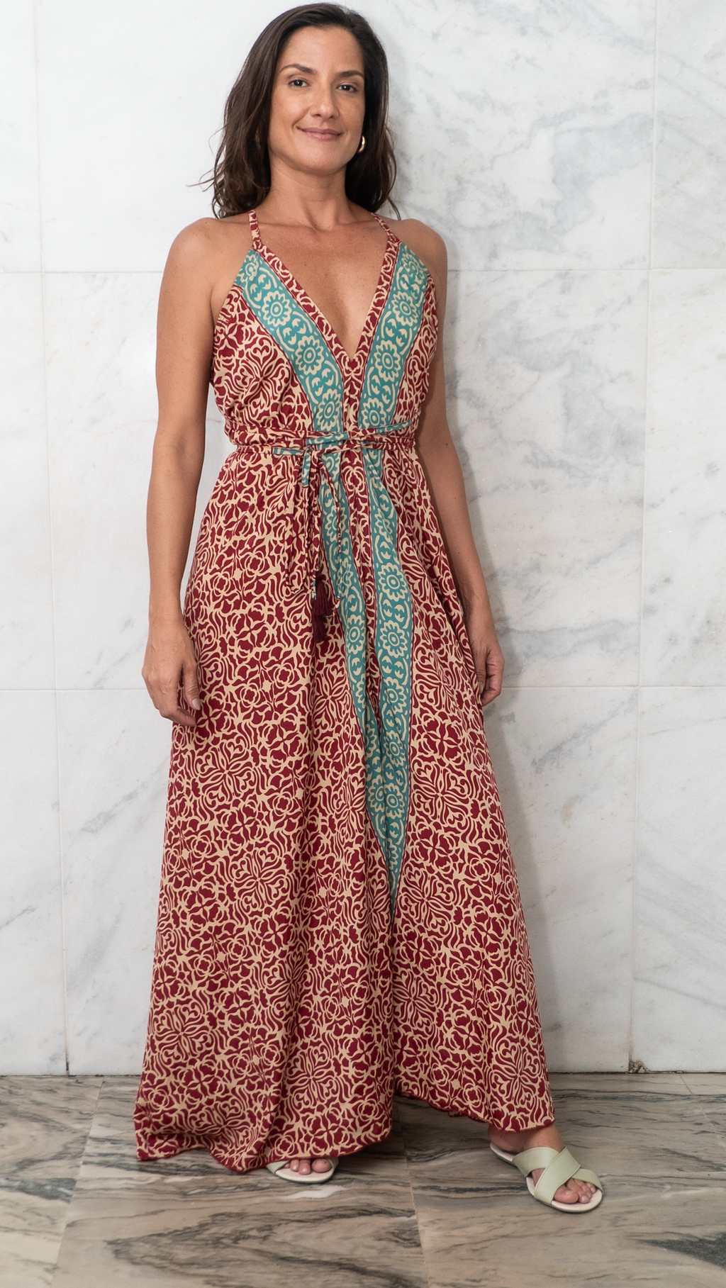 Vestido Catarina - Vestido Longo Vinho & Turquesa com Alças Cruzadas ✨