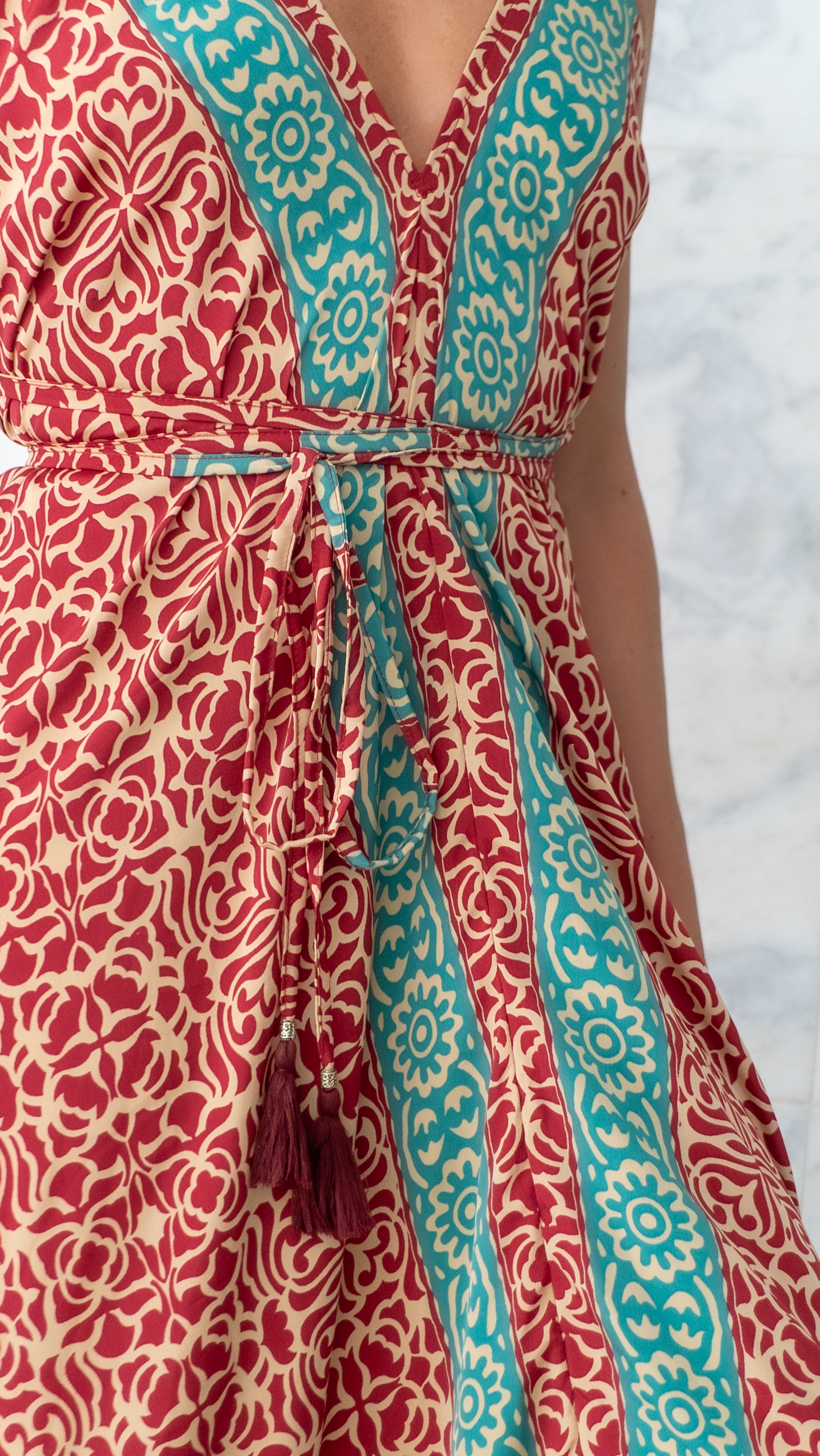 Vestido Catarina - Vestido Longo Vinho & Turquesa com Alças Cruzadas ✨