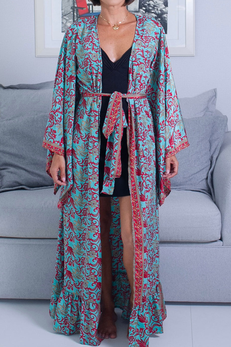 Kimono Lua Longo Turquesa & Rosa — Boho Luxo em Camadas de Cor 💙🌺