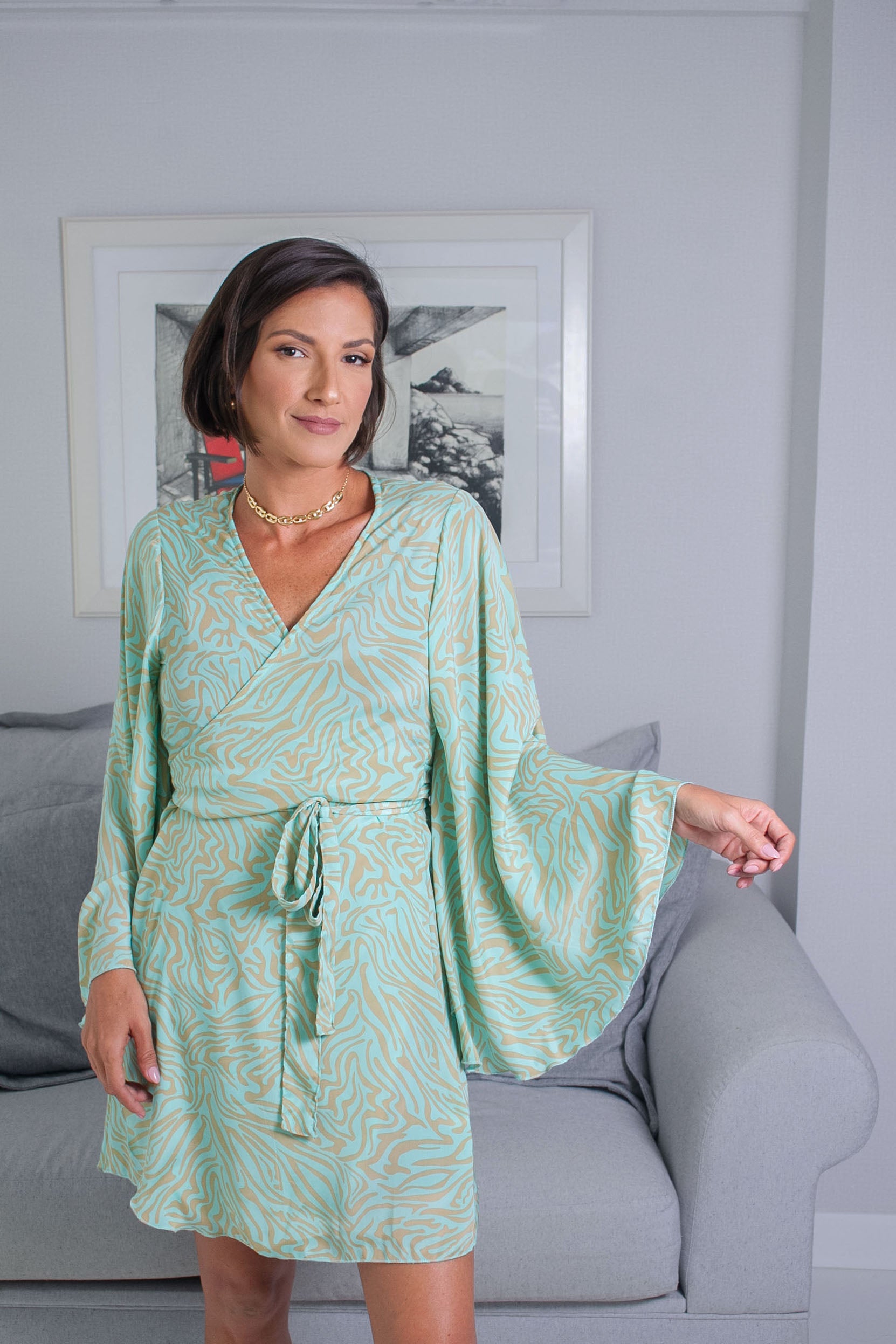 Kimono e Vestido Curto verde água e nude. Animal Print Menta — Versatilidade Sofisticada em Tons Refrescantes ✨💚