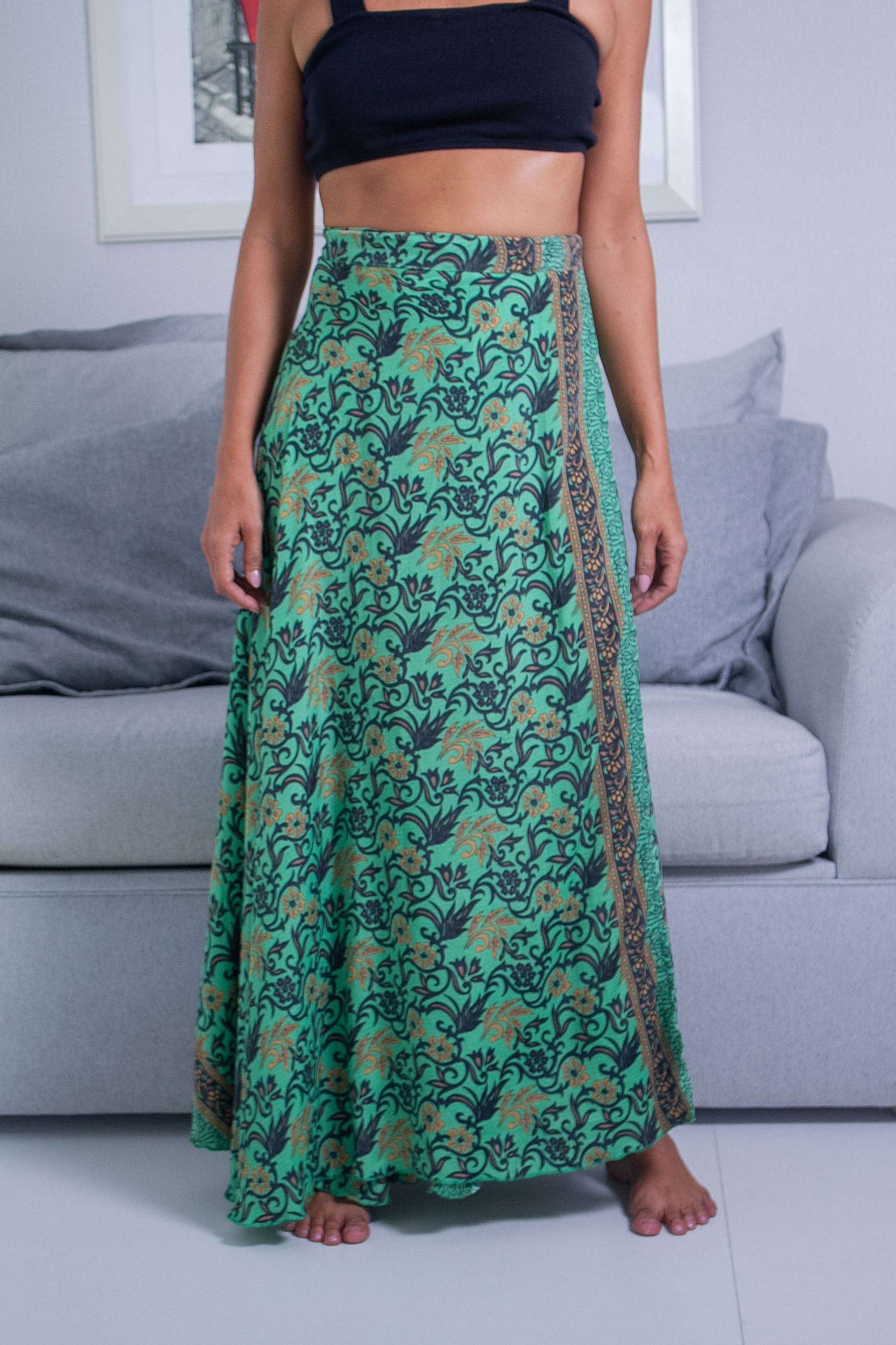 Saia Envelope Arabesco Verde — Jardim Encantado que Vira Vestido 💚✨